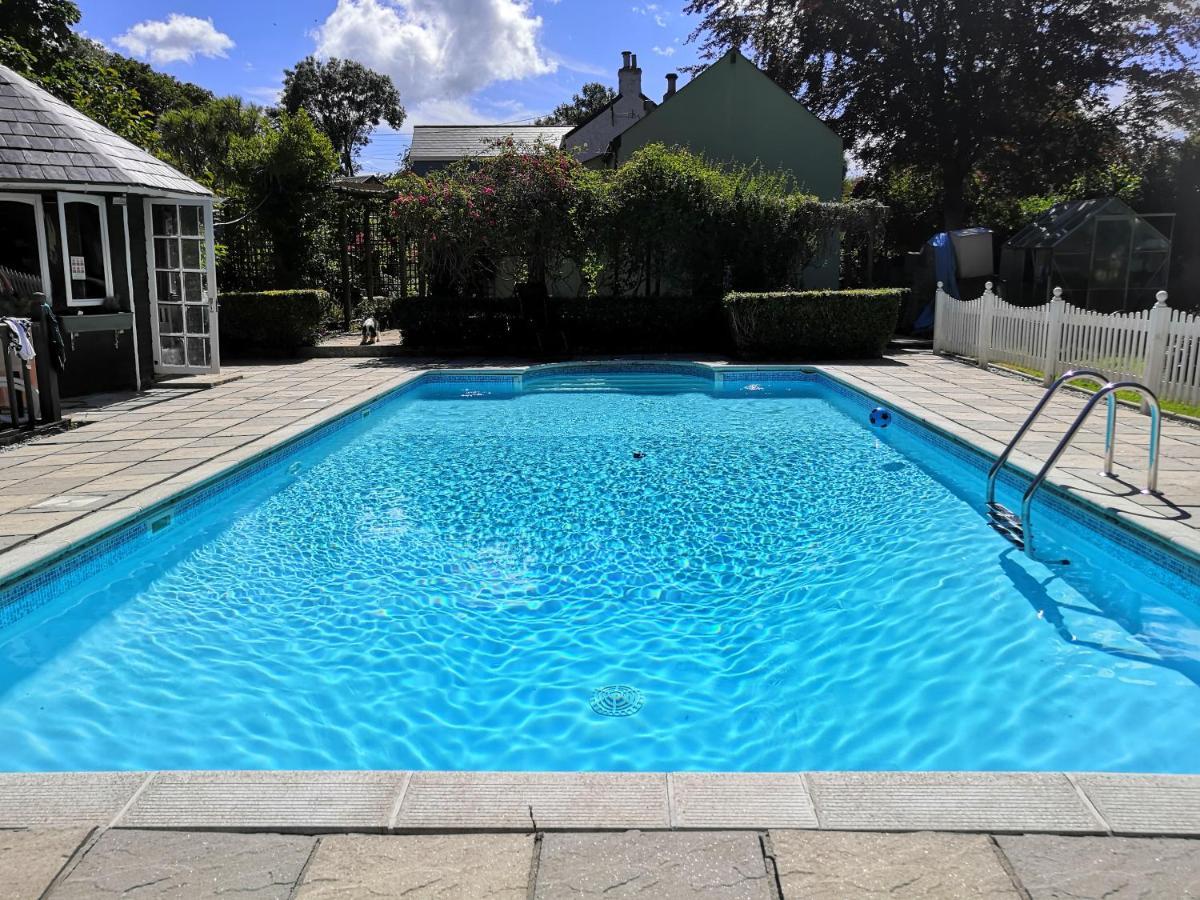 Captivating Isolde Cottage With Pool Near St Ives Camborne Bagian luar foto